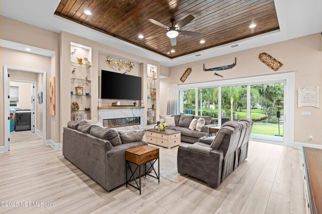 Photo of 8228 HALL Lane