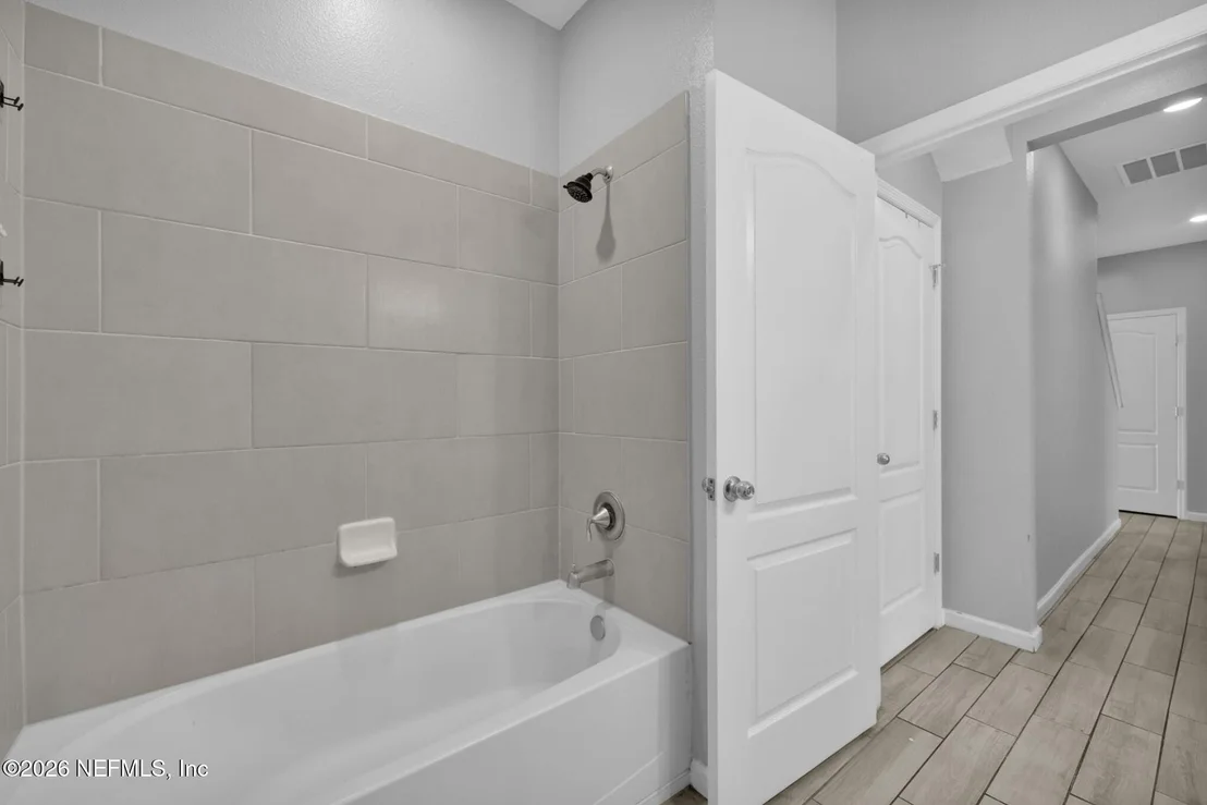 Photo of 3996 ARBOR MILL Circle