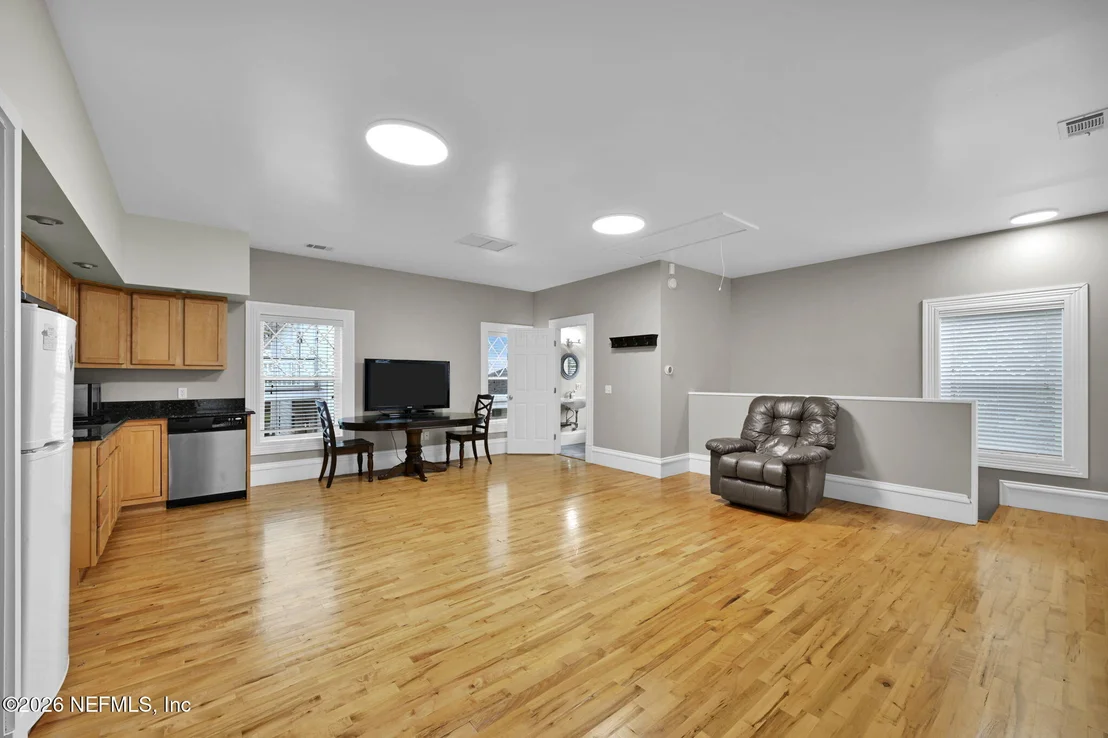 Photo of 3002 RIVERSIDE Avenue