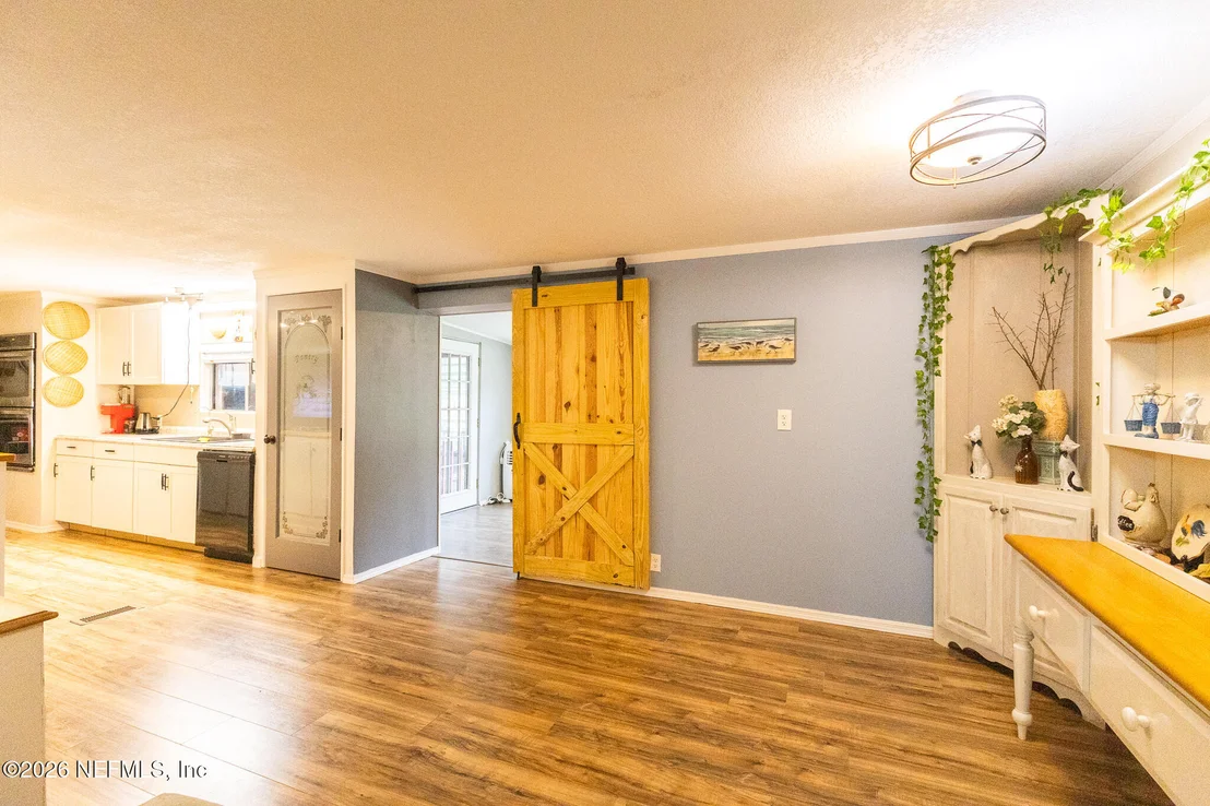 Photo of 239 LYNNE Drive