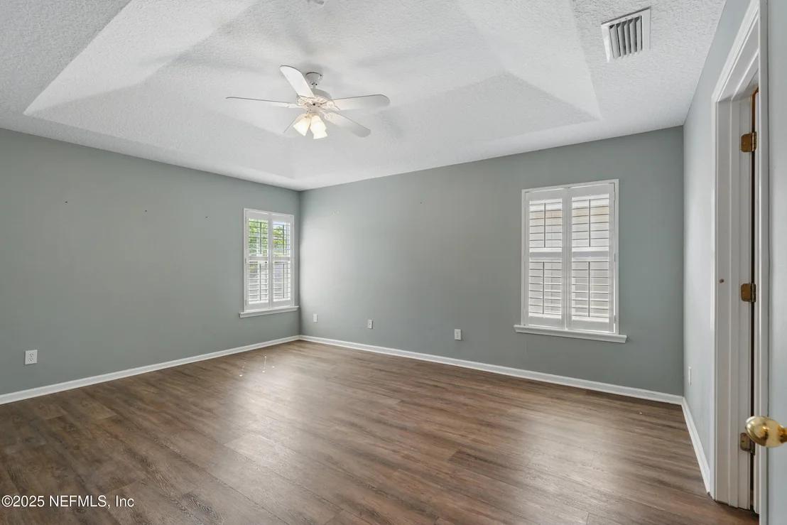 Photo of 187 SILVER GLEN Avenue
