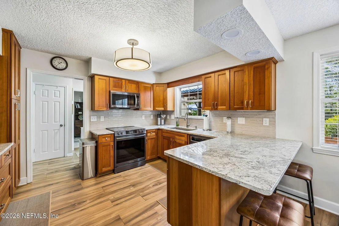 Photo of 2321 EGREMONT Drive