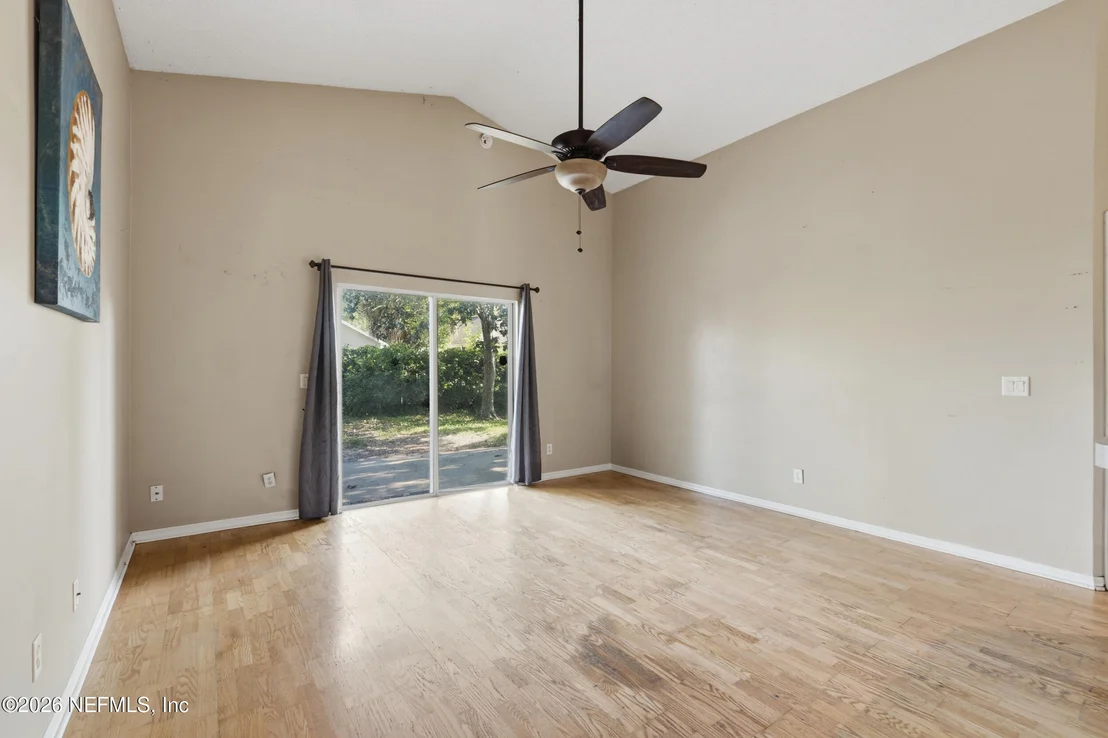 Photo of 917 BUTTERCUP Drive