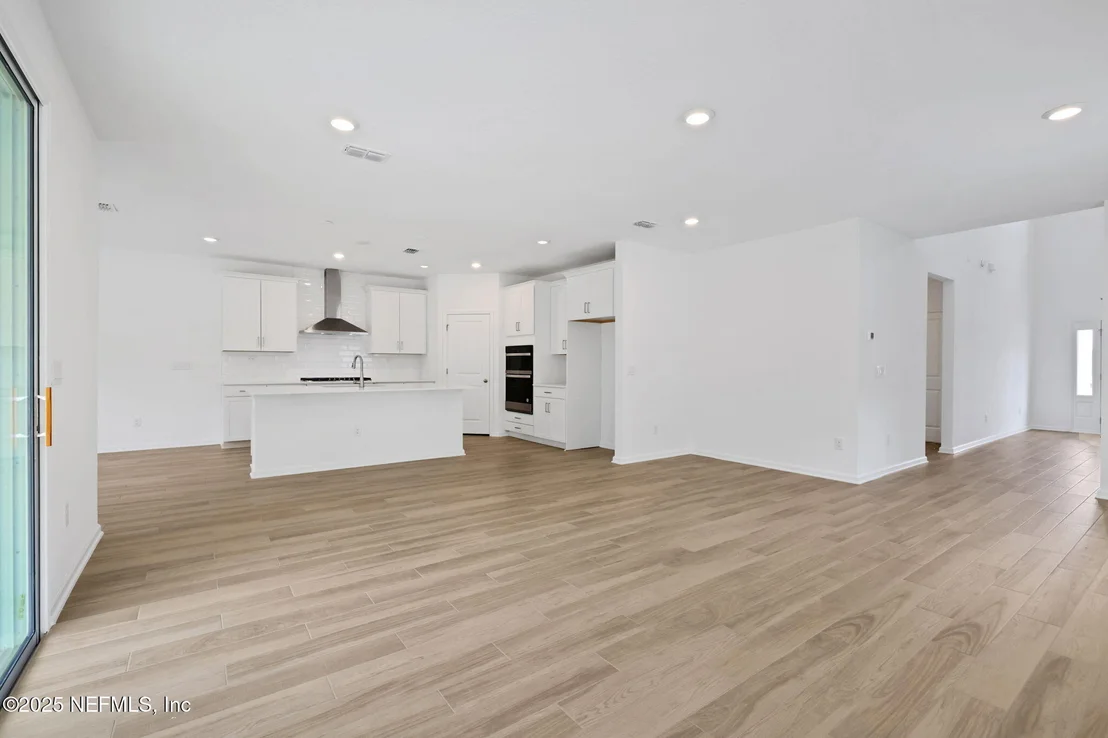 Photo of 486 FARMFIELD Drive