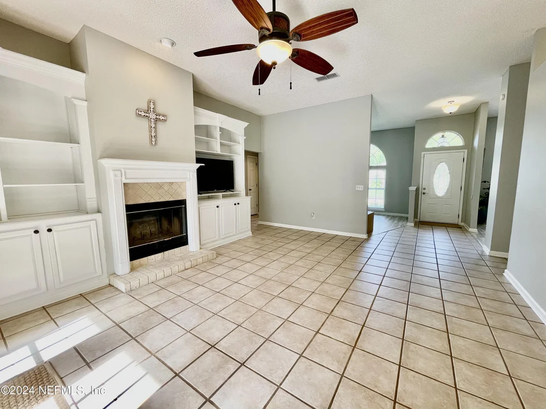 Photo of 1404 GIBRALTER Lane
