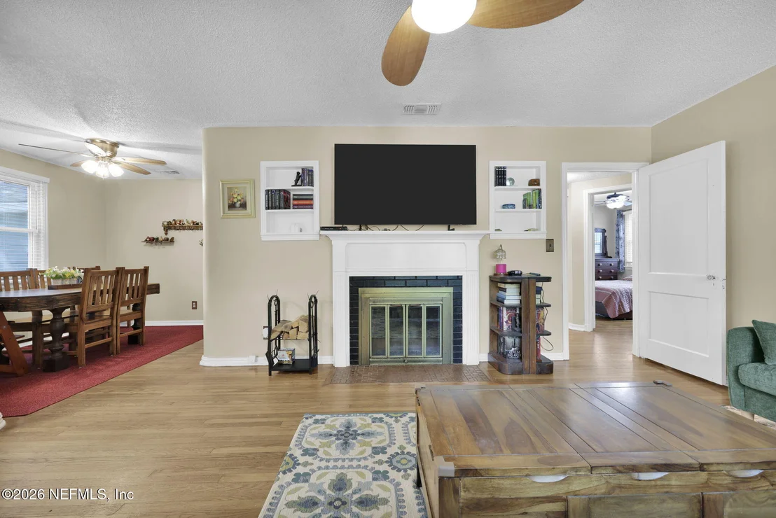 Photo of 1521 CHARON Road