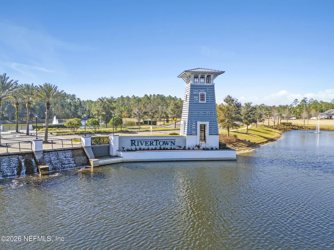 Photo of 411 FOOTBRIDGE Road