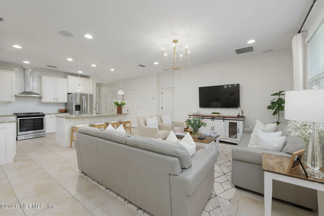 Photo of 389 SHETLAND Drive