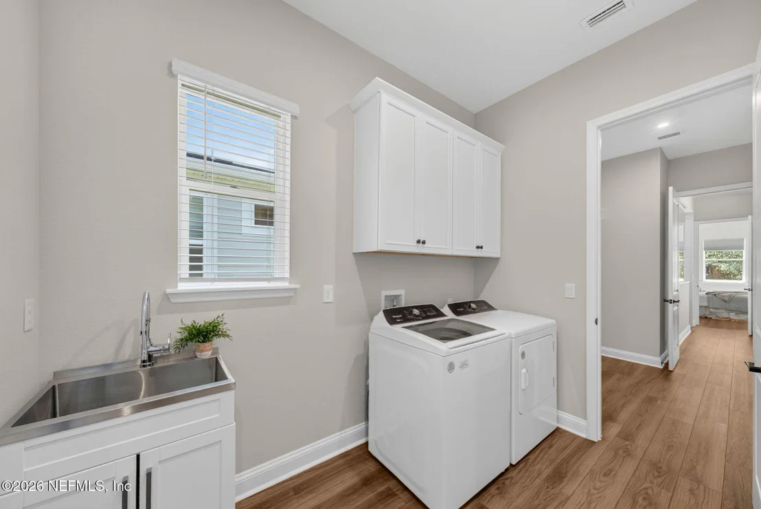 Photo of 186 LADYSLIPPER Drive