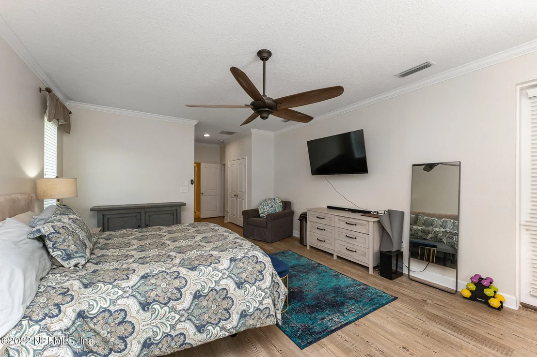 Photo of 120 N ATHERLEY Road