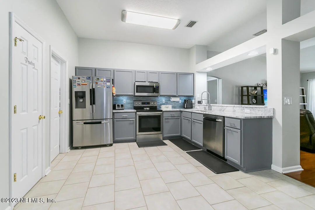Photo of 219 DOVER BLUFF Drive