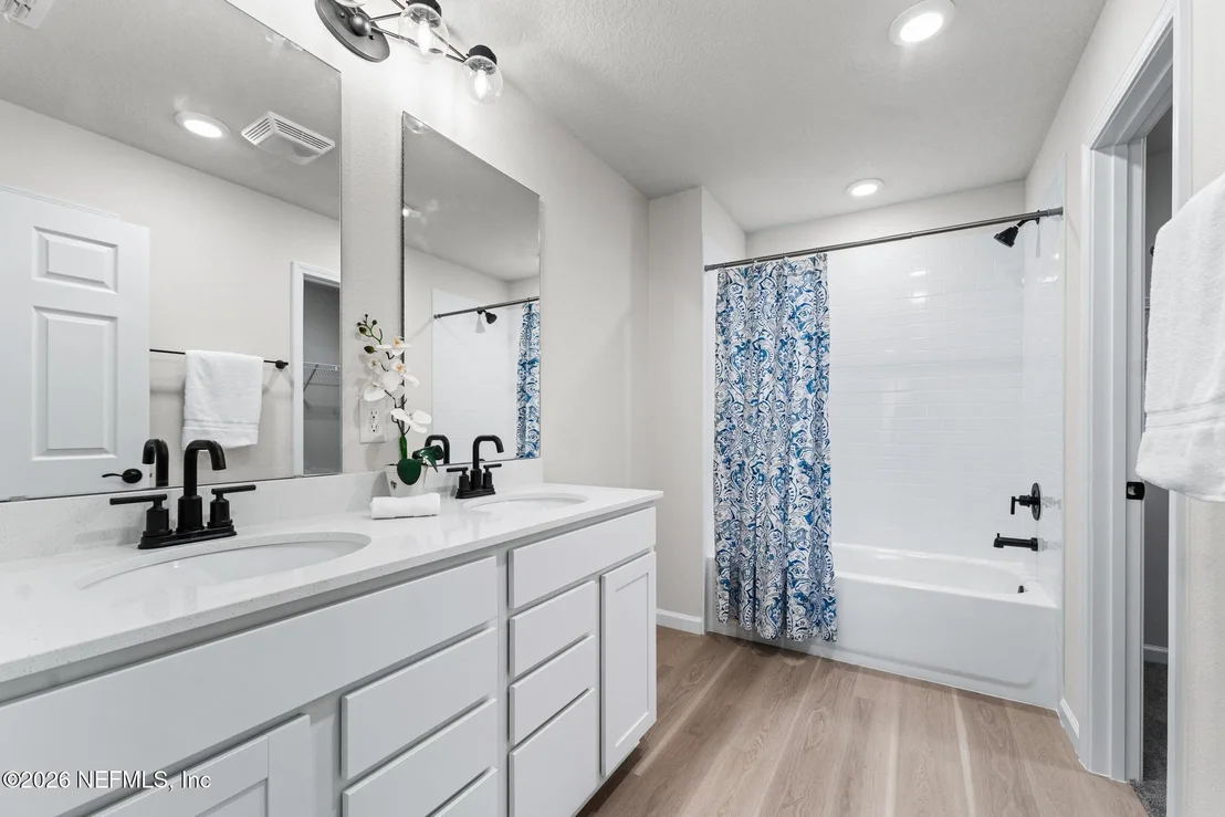 Photo of 5236 PENN Circle