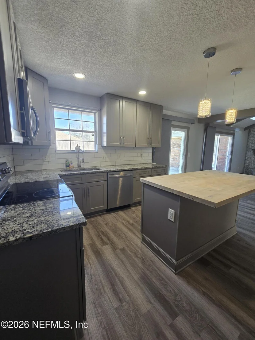 Photo of 7239 WHITE BIRCH Drive