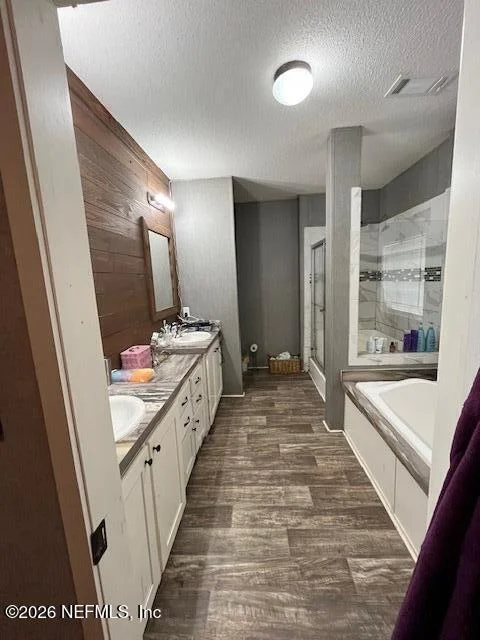 Photo of 118 LARIAT Drive