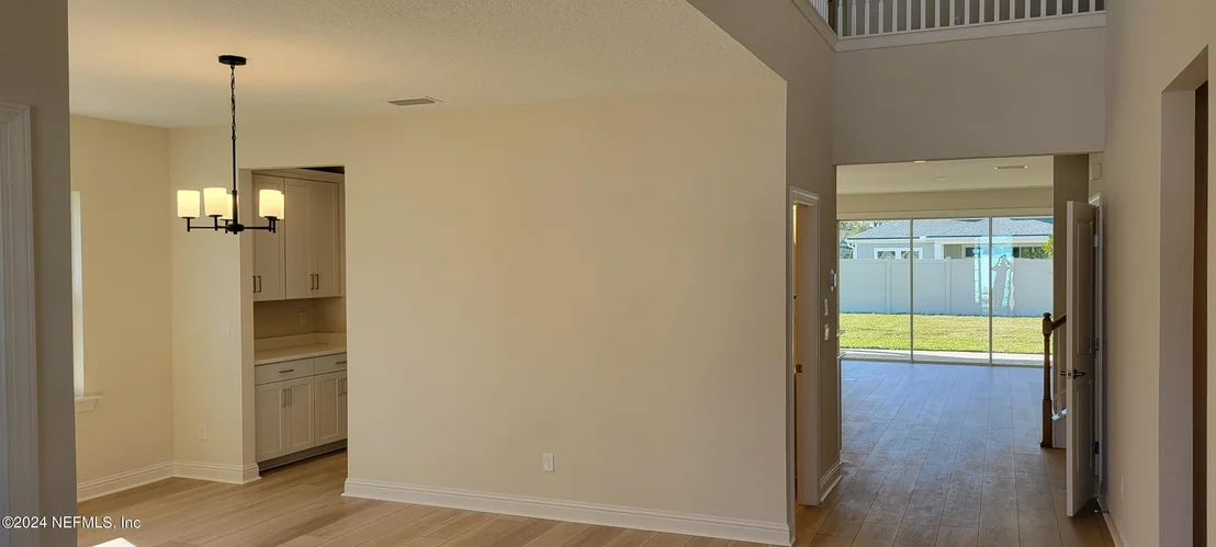 Photo of 435 HILLENDALE Circle