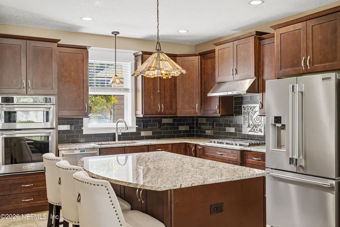 Photo of 133 S WALK Place