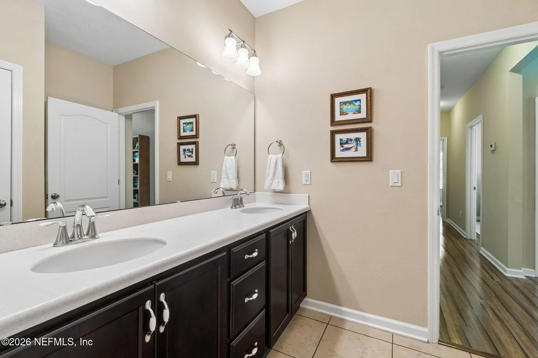 Photo of 206 MISSION COVE Circle