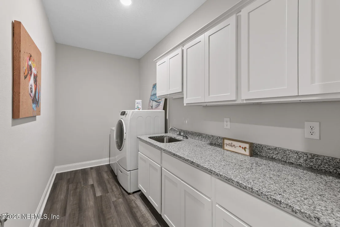 Photo of 56310 CREEKSIDE Way
