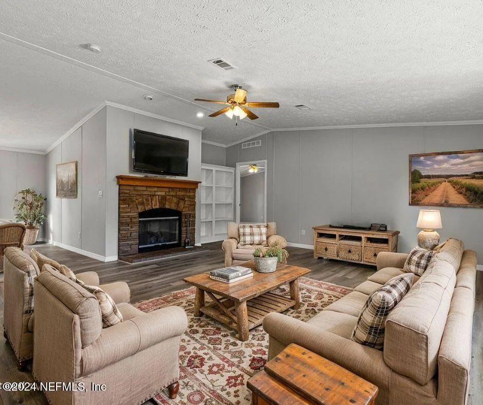 Photo of 3994 SUZANNE Drive