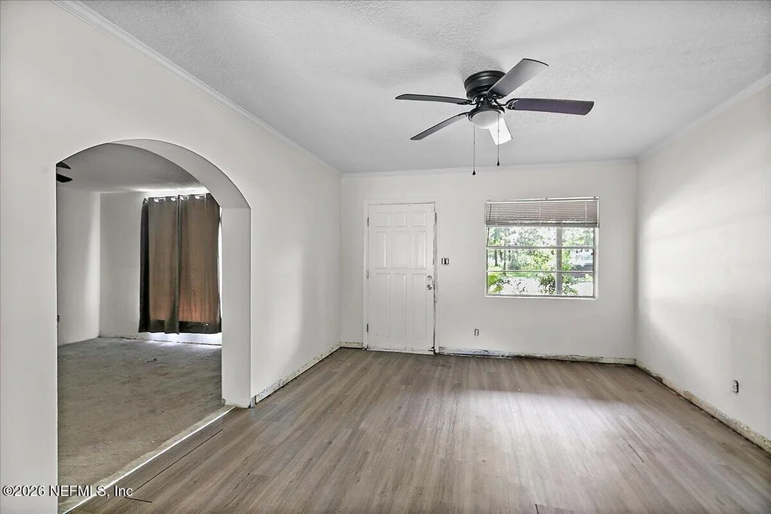 Photo of 1611 HOWARD Road