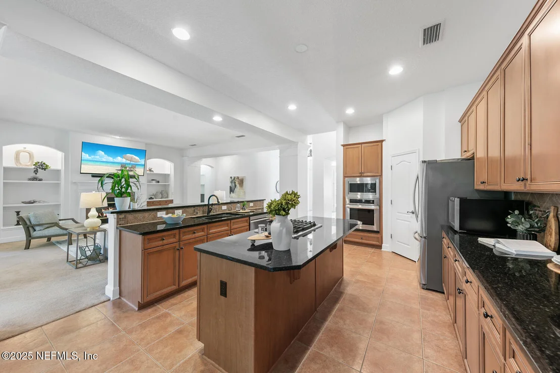 Photo of 148 LA MESA Drive