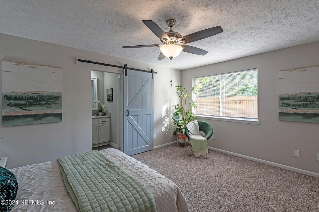 Photo of 7995 SARCEE Trail