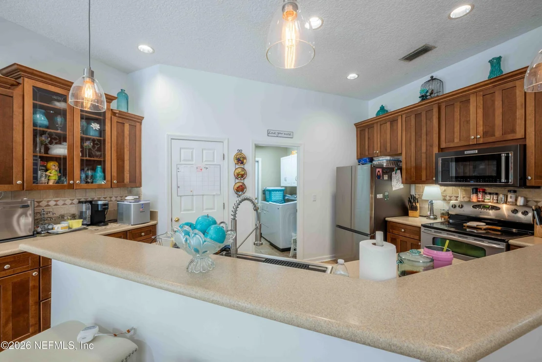 Photo of 838 WESTMINSTER Drive