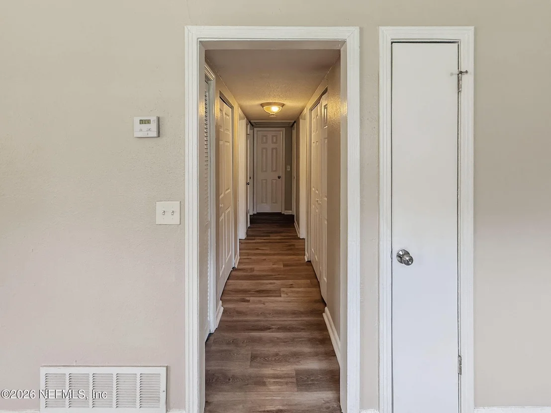 Photo of 5233 DALLEN LEA Drive