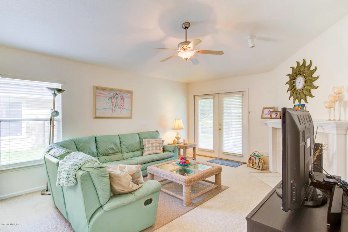 Photo of 924 N LILAC Loop