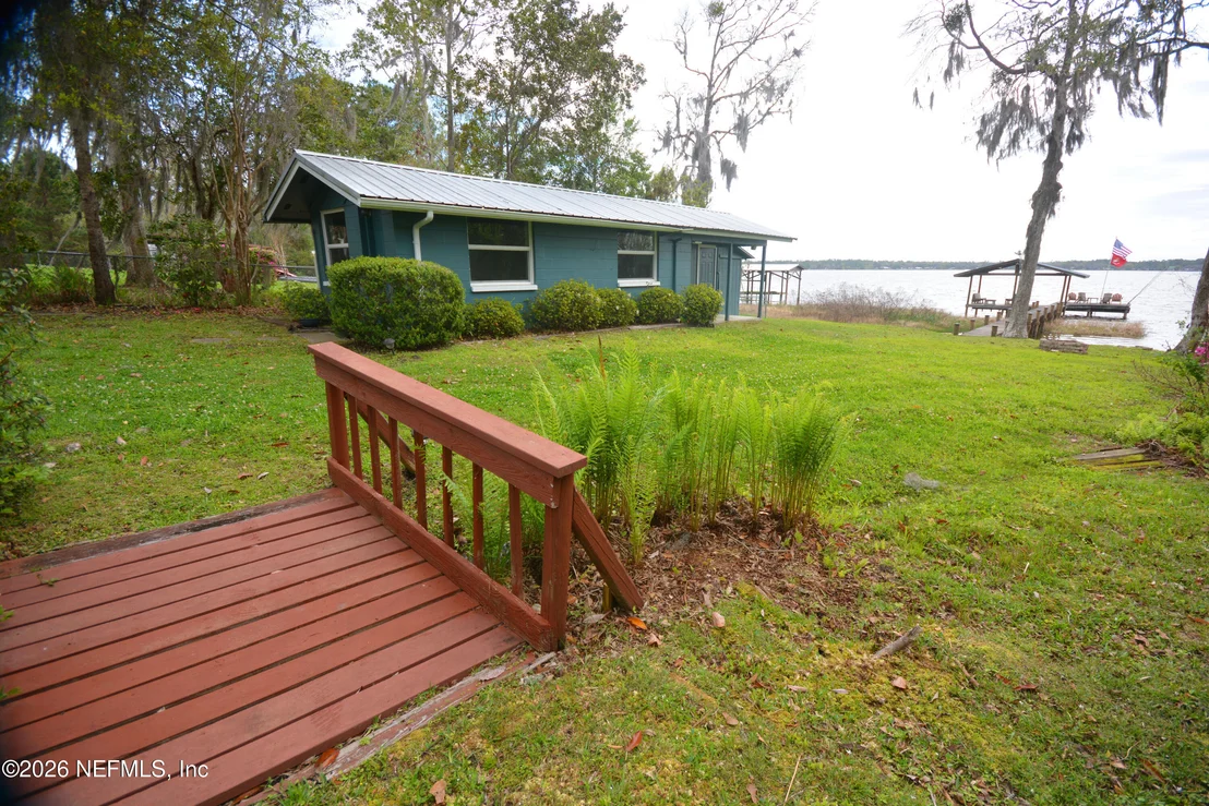 Photo of 176 LAKE Drive