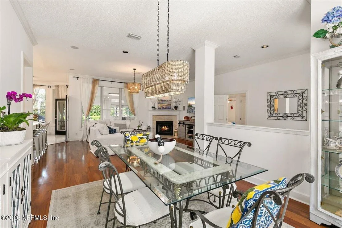 Photo of 525 SUNSET Drive