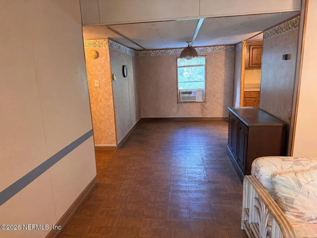 Photo of 1056 BELLAMY Road