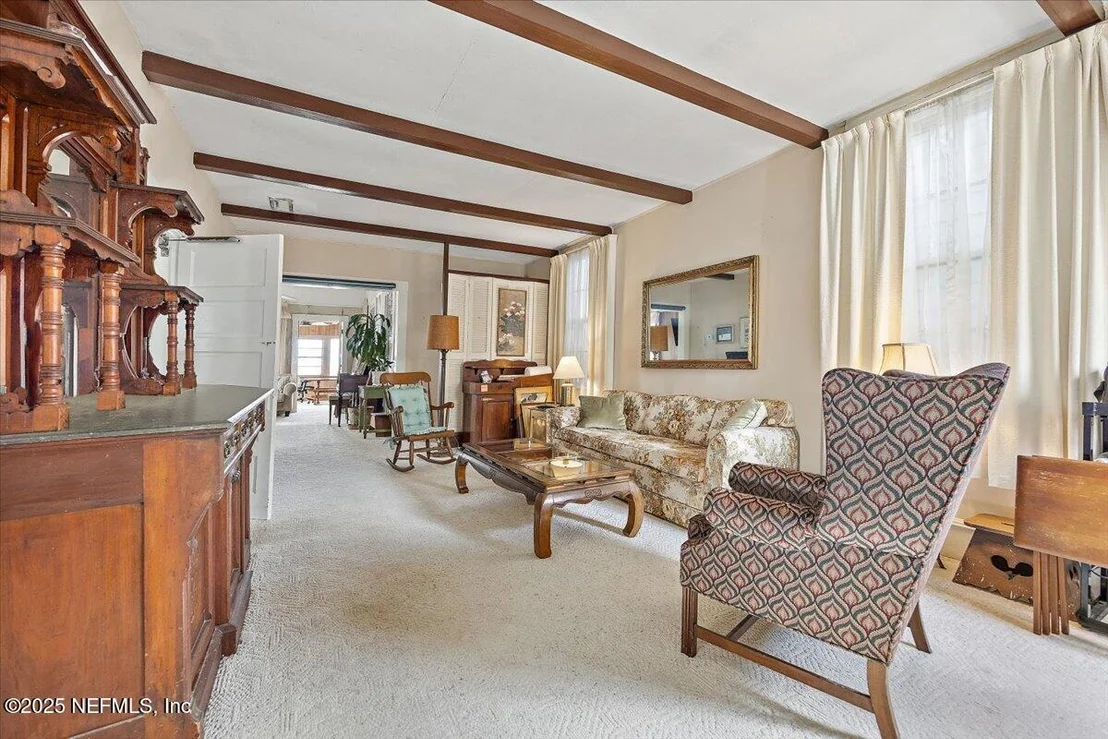 Photo of 517 BEACH Avenue