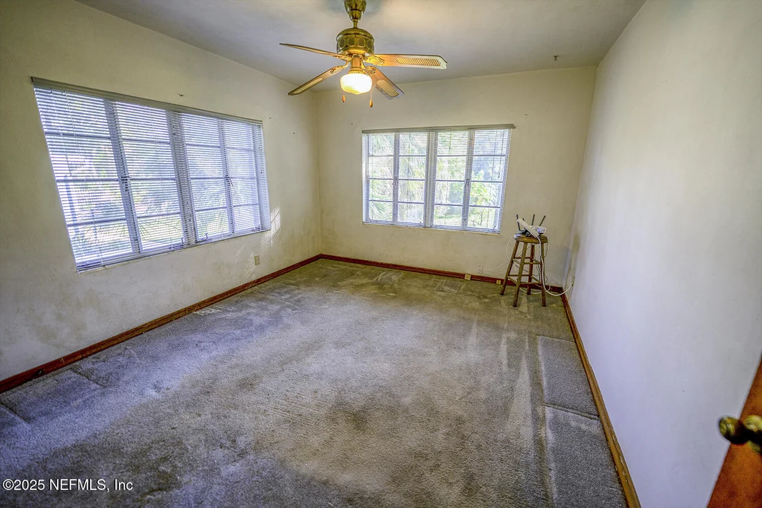 Photo of 5527 HYDE PARK Circle