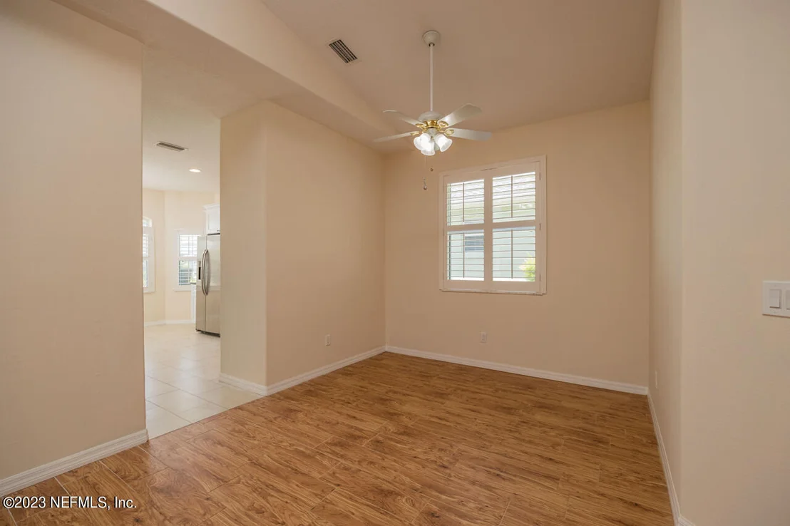 Photo of 601 KNOLLWOOD Lane