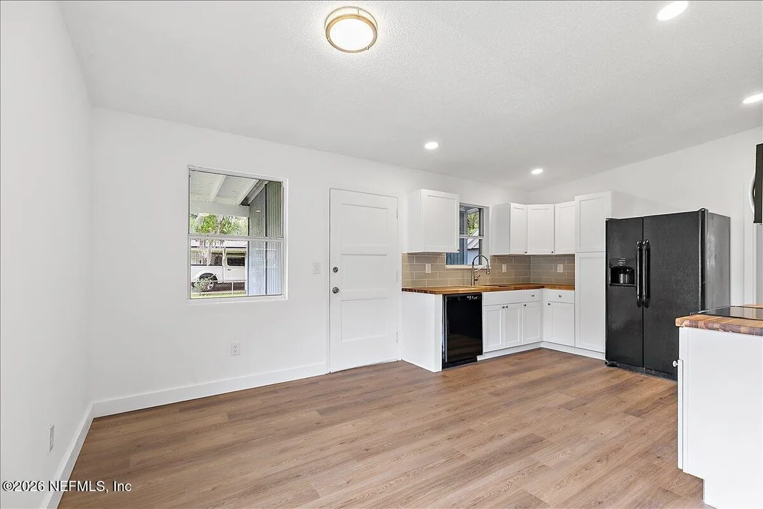 Photo of 6903 CLOVIS Road