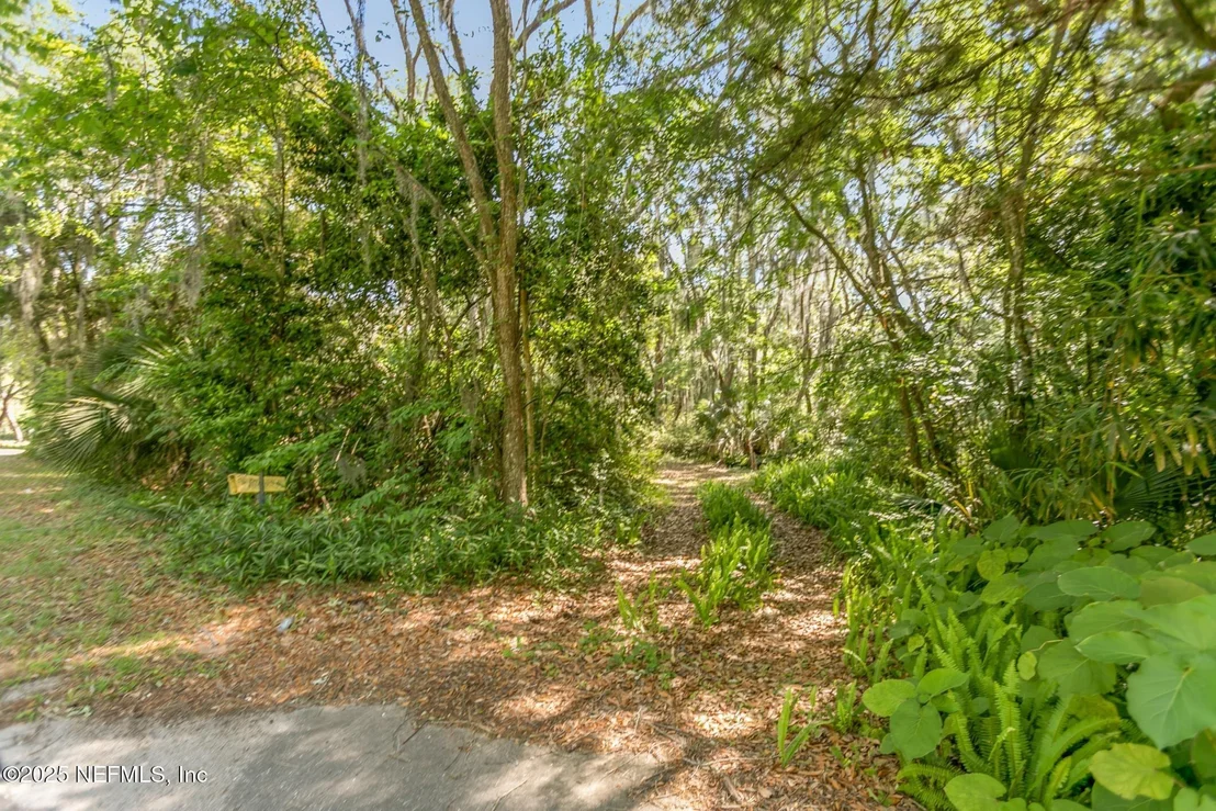 Photo of 1770 WOODLAWN Road