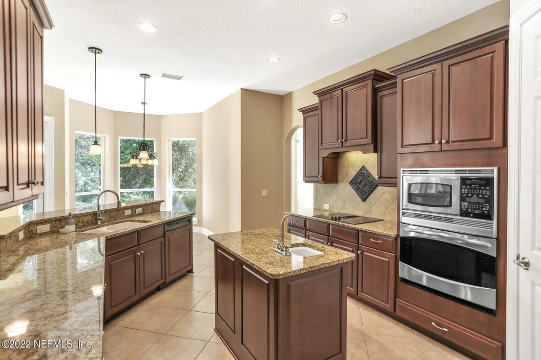 Photo of 275 STONEWELL Drive