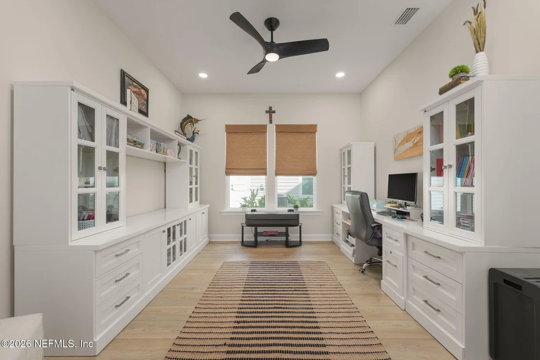 Photo of 431 PINE LEAF Drive