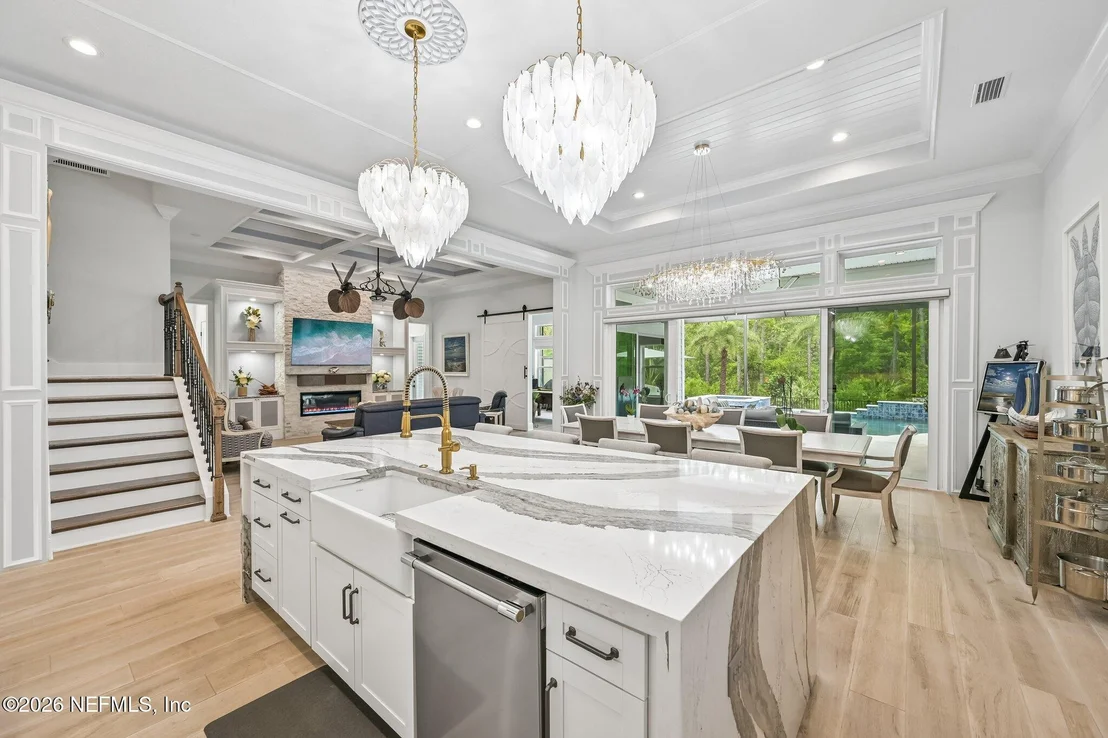 Photo of 375 SEAGROVE Drive