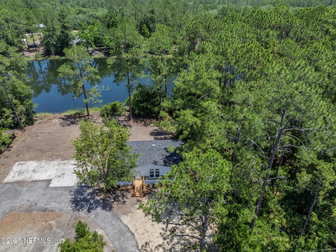 Photo of 106 HOWARD Drive
