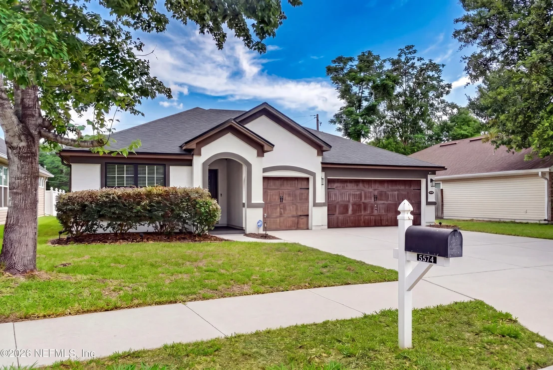Photo of 5574 HUCKLEBERRY Trail N