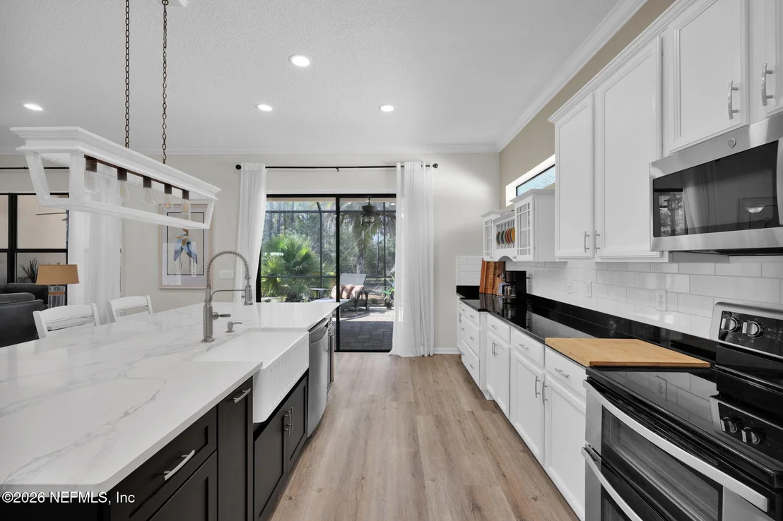 Photo of 113 CORNWALL Drive