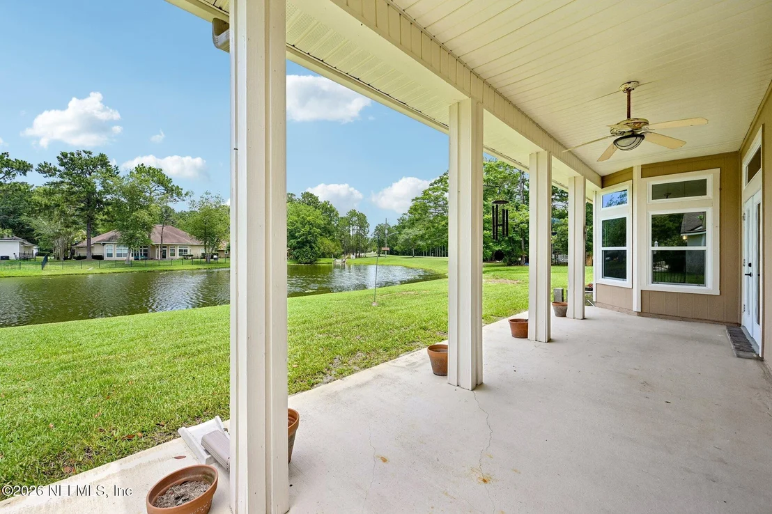 Photo of 392 MAPLEWOOD Drive