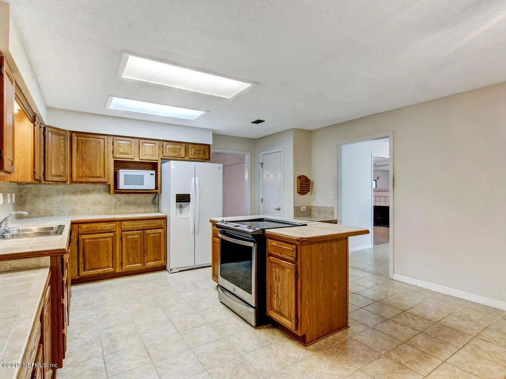 Photo of 2516 BEGONIA Drive