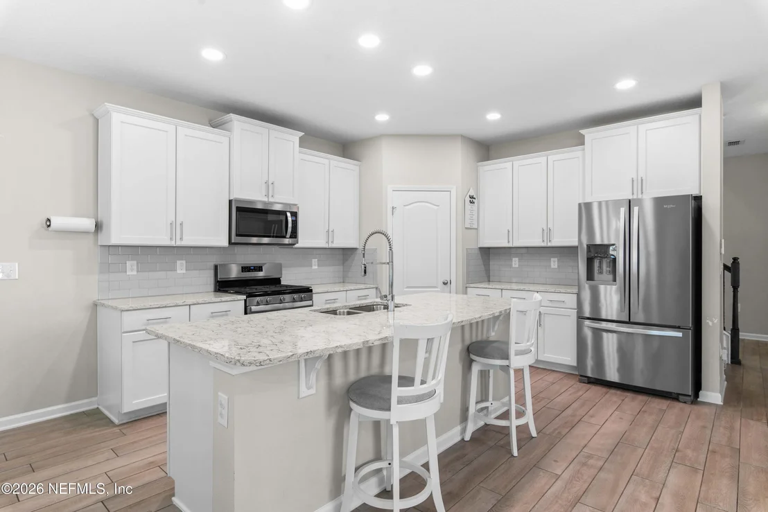 Photo of 3906 HEATHERBROOK Place