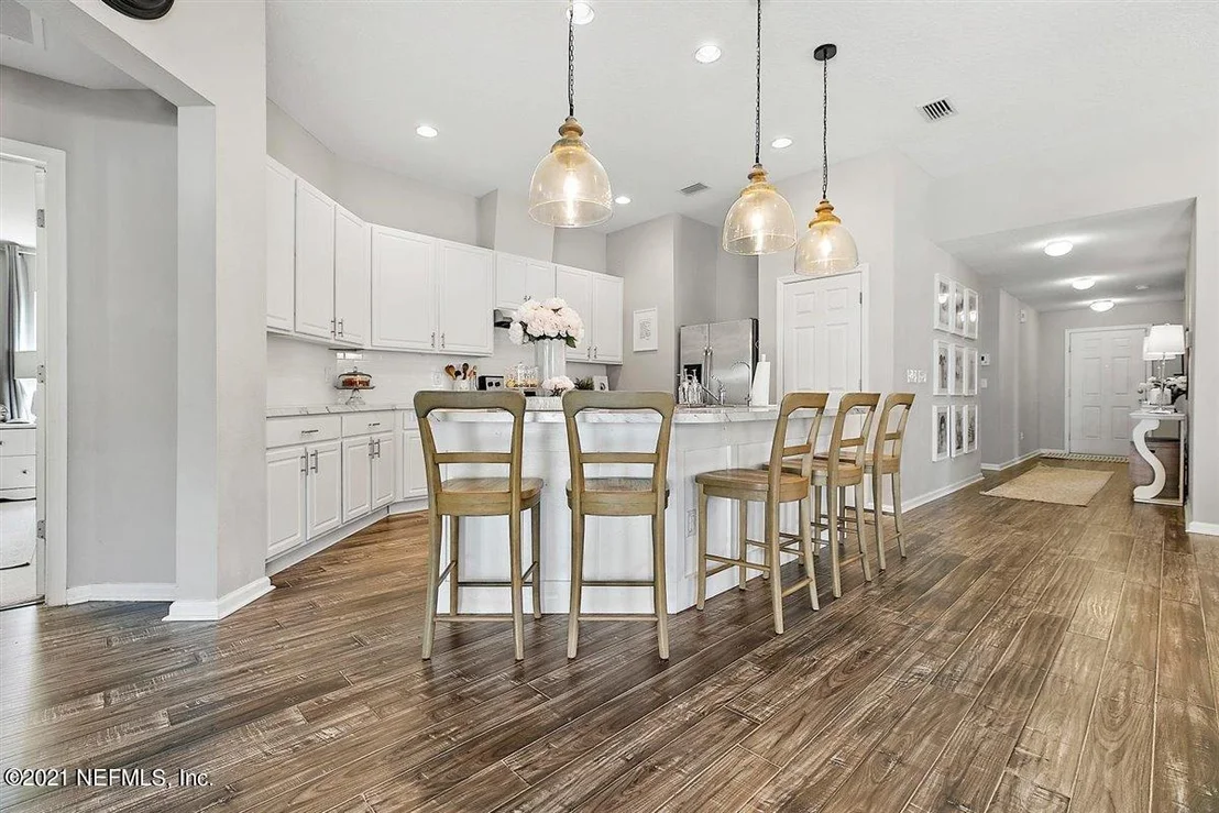 Photo of 450 E TEAGUE BAY Drive
