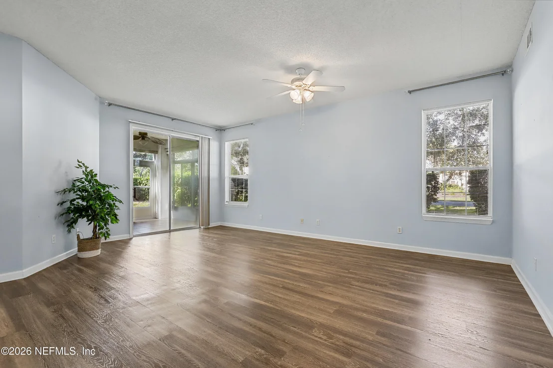 Photo of 910 PINE VALLEY Place