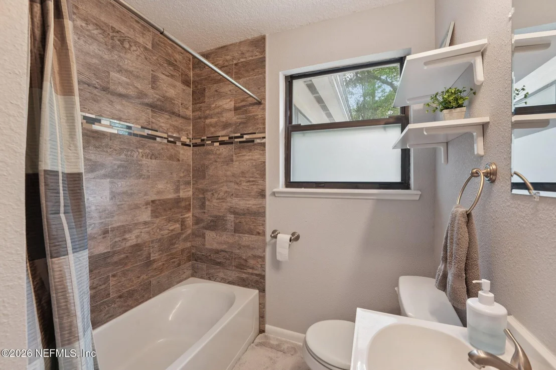 Photo of 5112 OAKSIDE Drive