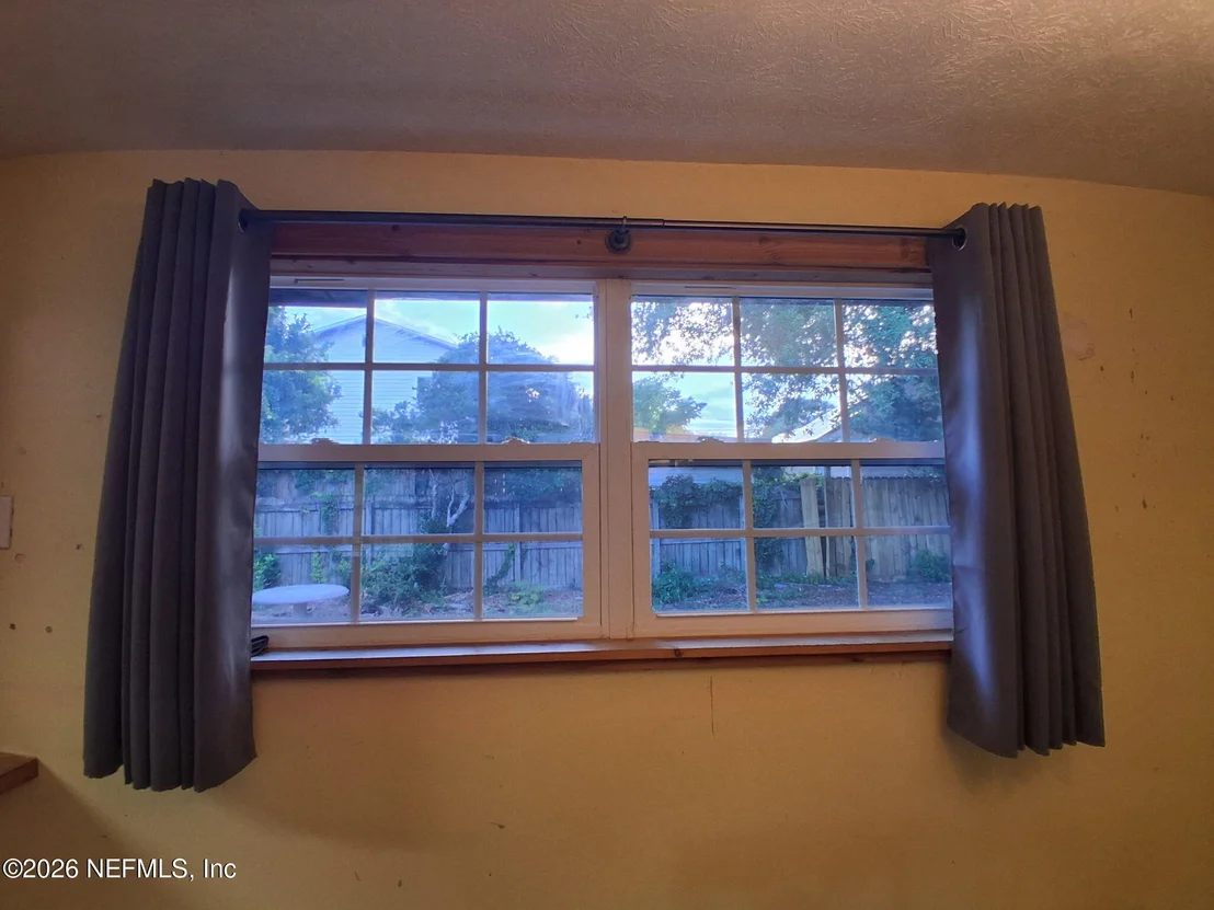 Photo of 320 LOBELIA Road